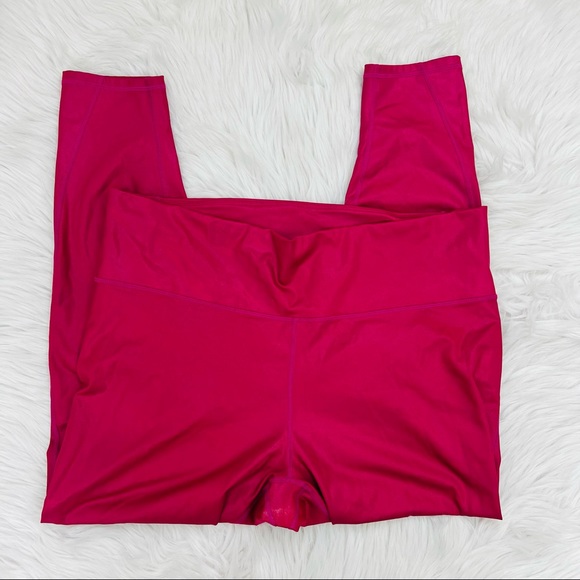 Fabletics High-Waisted Iridescent Luxe Legging - Picture 6 of 11